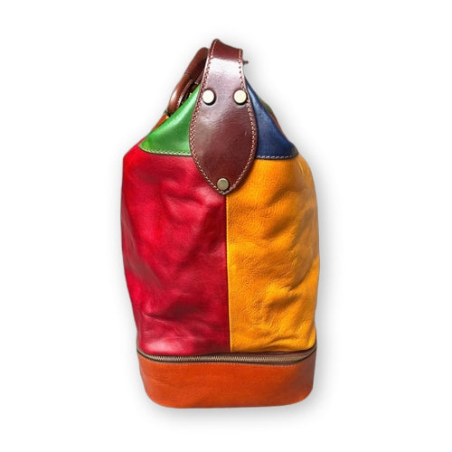 Travel bag with double bottom in multicolor leather