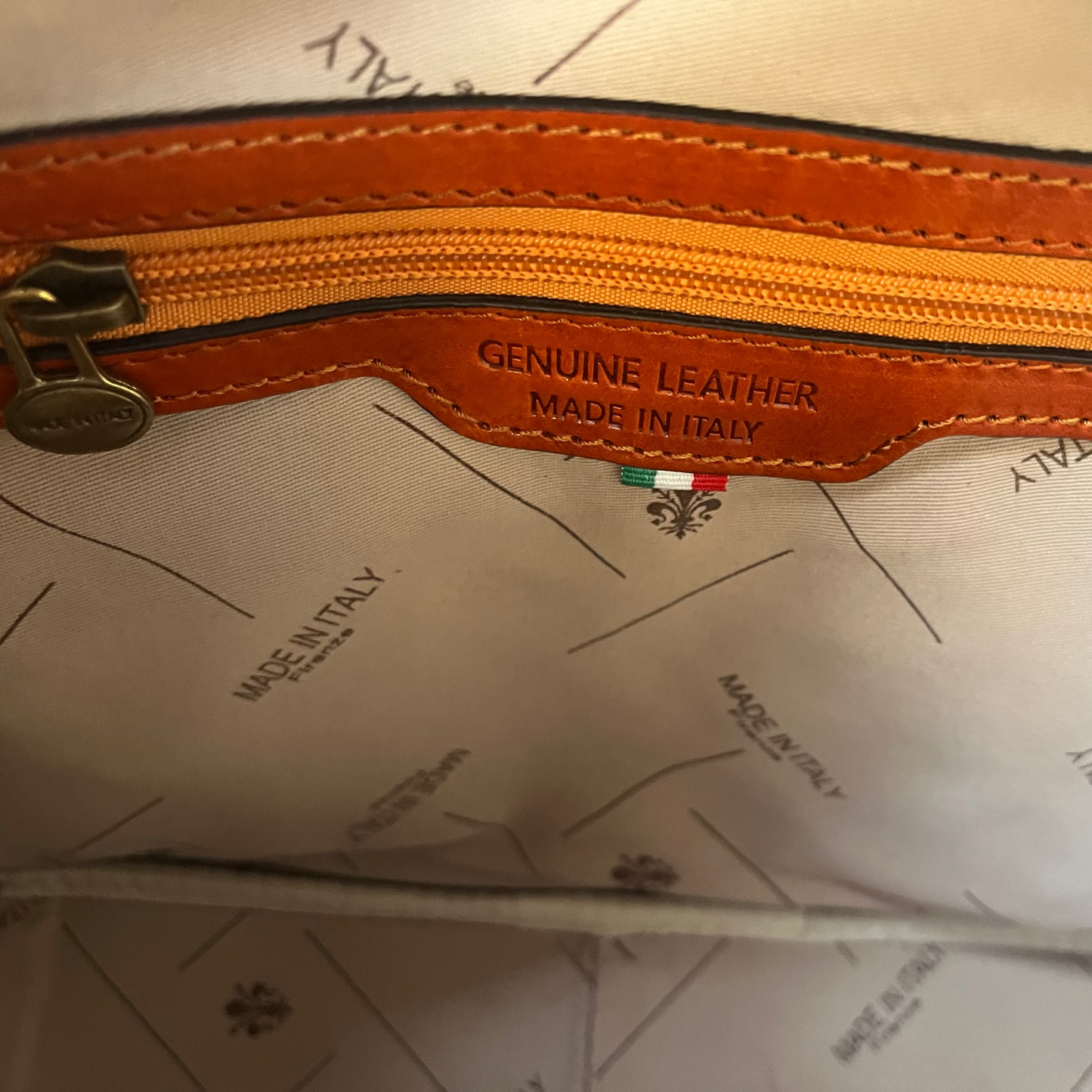 Tortue - Mallette compacte en cuir