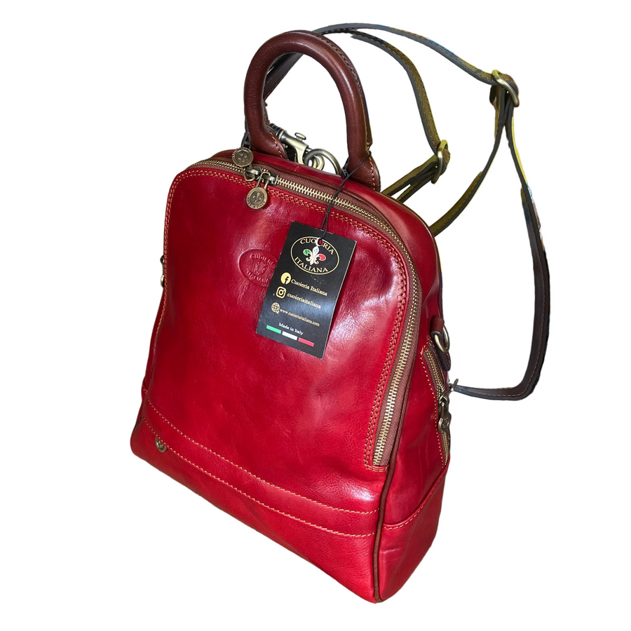 reporter zaino medio compatto in pelle rosso e marrone borsa trasformabile a tracolla in cuoio made in italy cuoieria italiana
