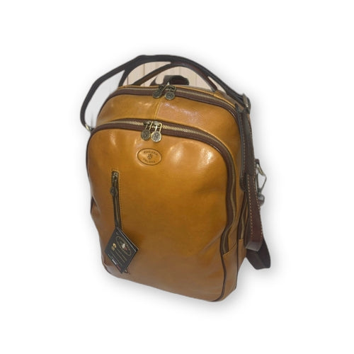 Laptop backpack with shoulder strap