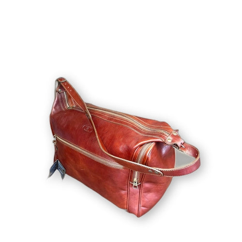 Natural leather dyed sports bag