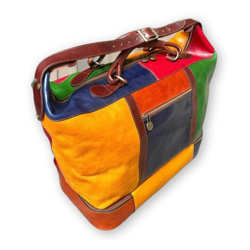 Travel bag with double bottom in multicolor leather