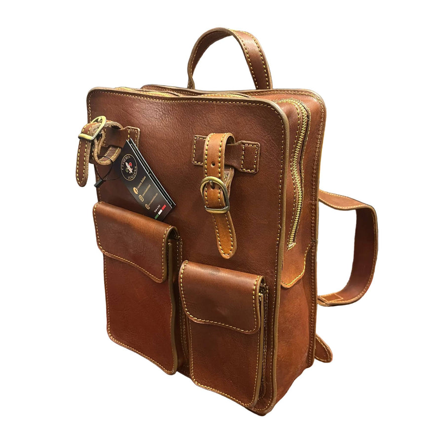 alcione zaino classico in cuoio marrone classico con porta ombrello fatto a mano in pelle made in italy cuoieria italiana®