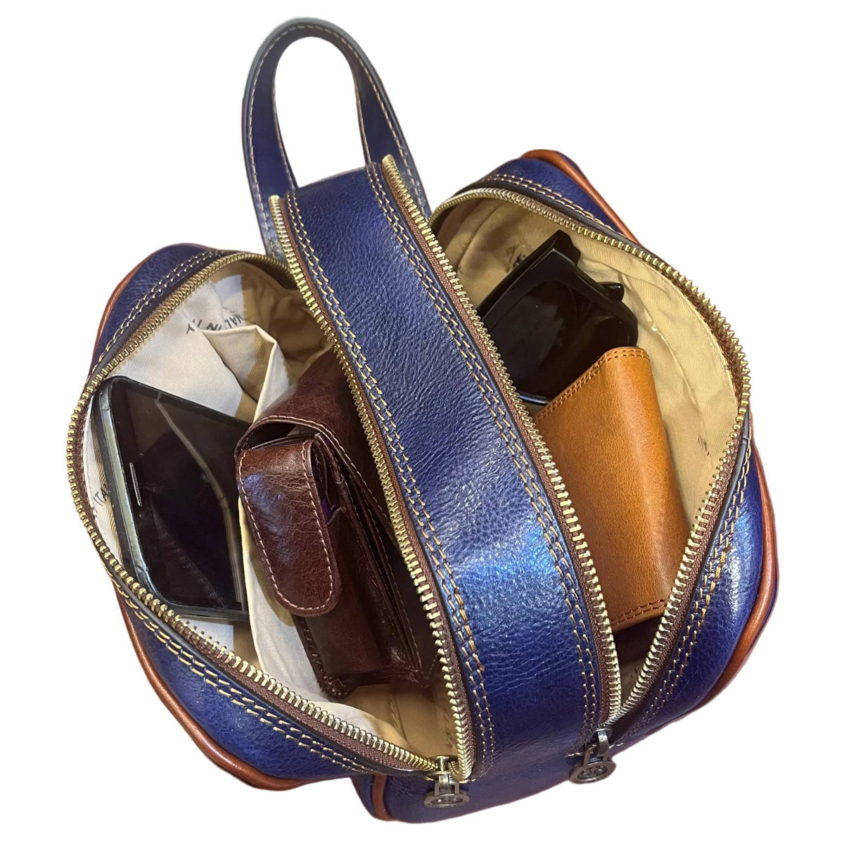 capienza interna folgore pochette in pelle blue navy e marrone unisex fatto a mano in cuoio made in italy cuoieria italiana®