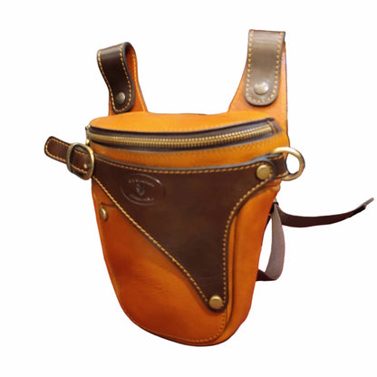 centauro borsa laterale per gamba da moto in pelle cuoio e testa di moro marsupio custodia accessorio artigianale in cuoio made in italy cuoieria italiana