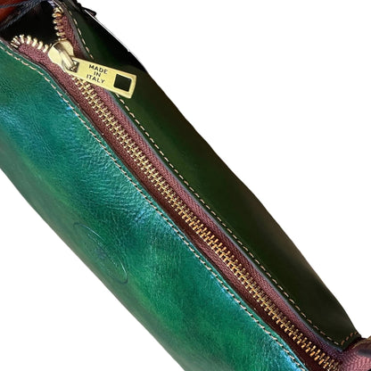 dettagli cerniera zip in metallo minerva borsa da donna borsa a spalla in pelle verde e marrone fatta a mano in cuoio made in italy cuoieria italiana