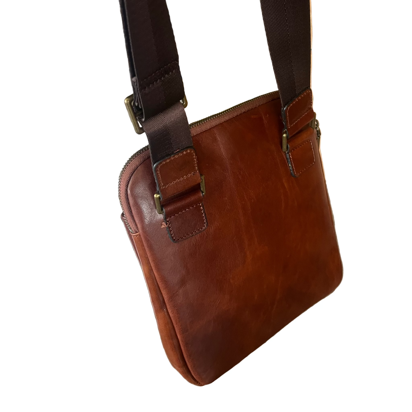 dietro Borsello porta tablet in pelle da uomo accessorio In cuoio artigianale Made in Italy Cuoieria Italiana