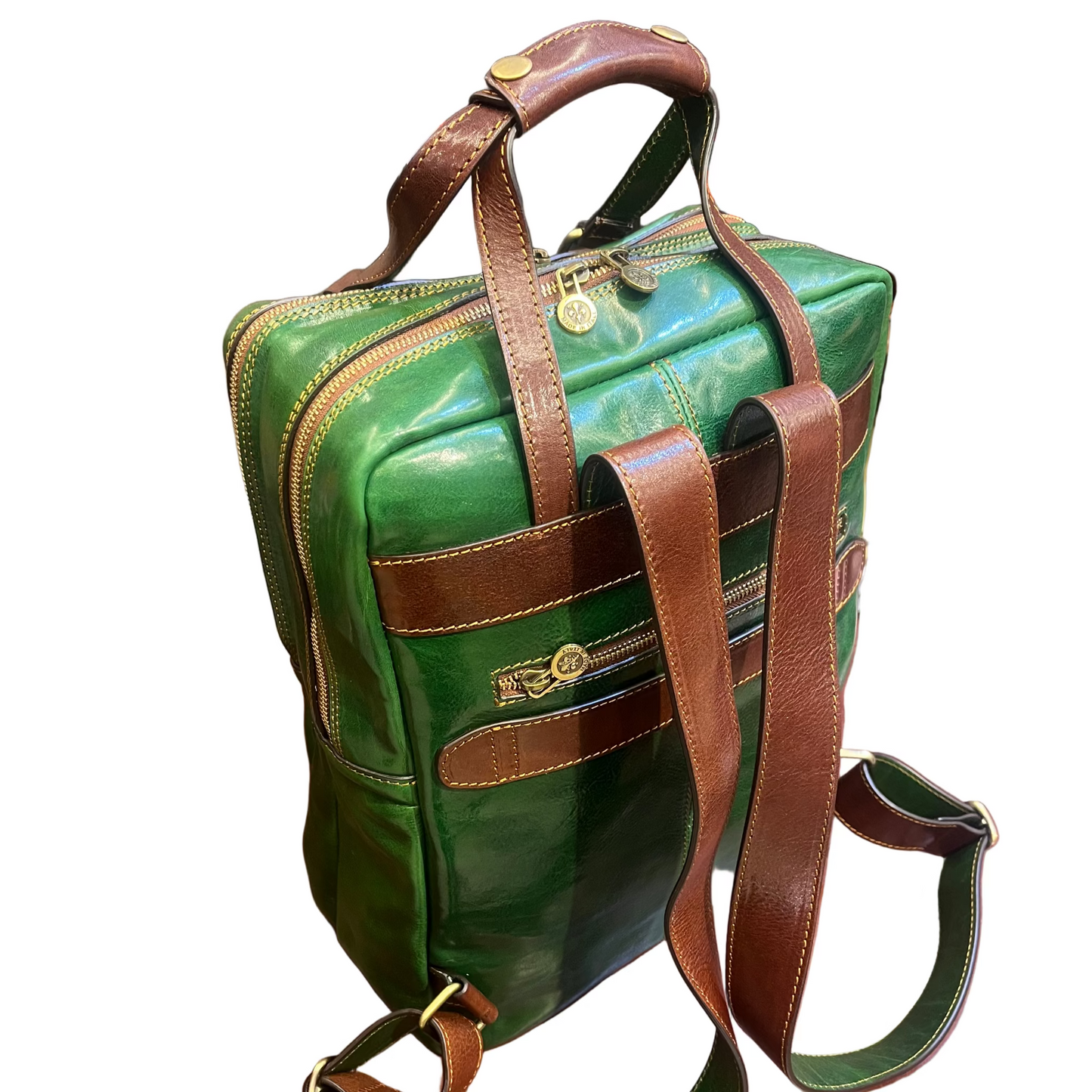 dietro fobos zaino porta pc in pelle verde e marrone zaino valigetta fatto a mano in cuoio made in italy cuoieria italiana®