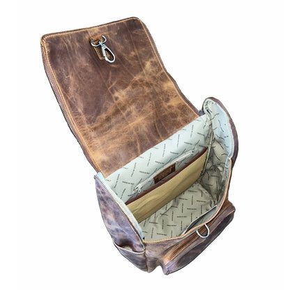 interno e tasche nomade eterno zaino porta pc in pelle vintage cuoio invecchiato artigianale made in italy cuoieria italiana