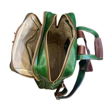 interno scomparti e tasche fobos zaino porta pc in pelle verde e marrone zaino valigetta fatto a mano in cuoio made in italy cuoieria italiana®