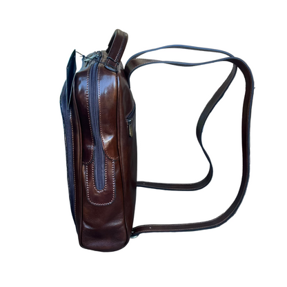 lato Zaino medio compatto in pelle Borsa in cuoio Made in Italy  Cuoieria Italiana