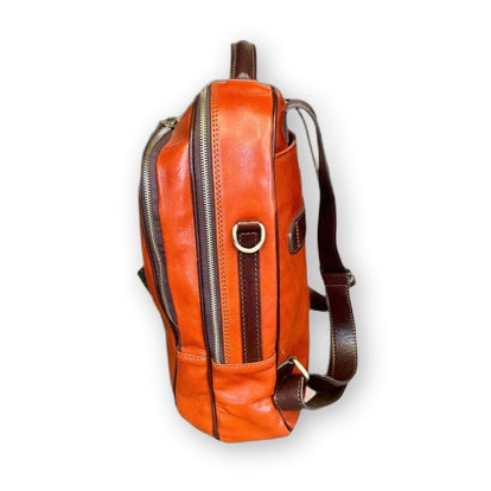 lato profilo Zaino grande in pelle Borsa porta PC Made in Italy Cuoieria Italiana