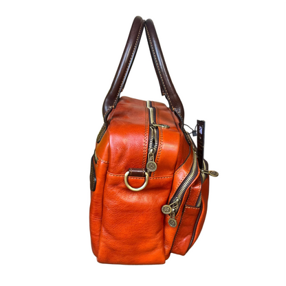 lato profilo larghezza testuggine borsa cartella arancione da lavoro compatta in pelle artigianale made in italy cuoieria italiana