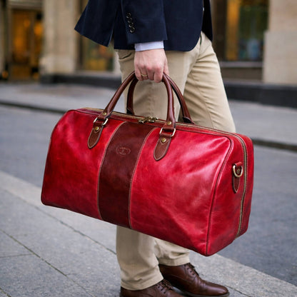 modello borsone da viaggio in pelle rossa borsa da bagaglio a mano artigianale made in italy cuoieria italiana