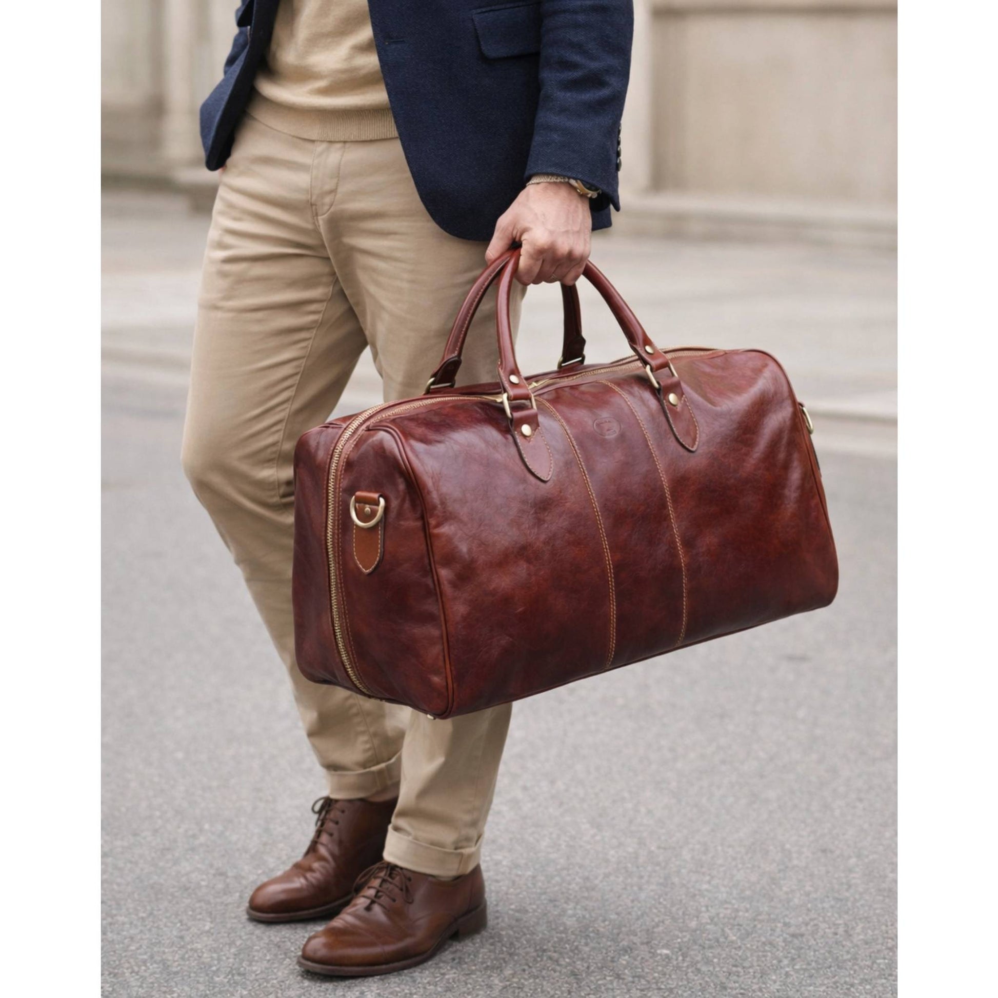 modello borsone in pelle marrone classico bagaglio a mano artigianale ade in italy cuoieria italiana