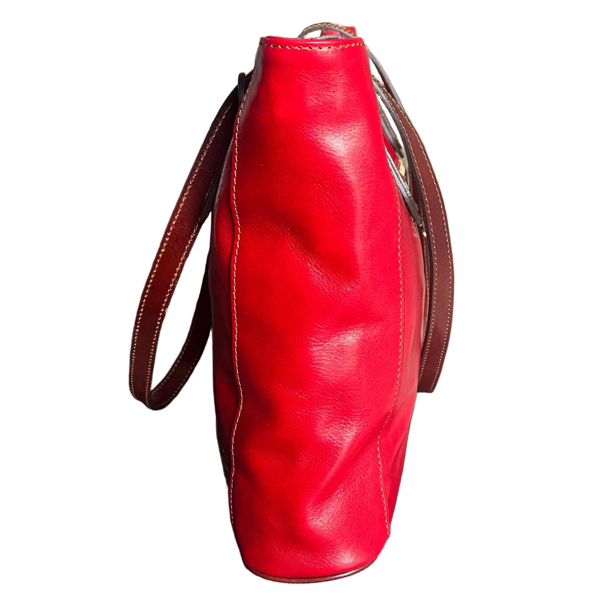 profilo lato larghezza artemis shopper in pelle rossa e marrone da donna porta computer borsa in cuoio made in italy cuoieria italiana
