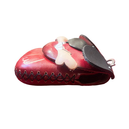 profilo lato larghezza cane porta chiavi in pelle rosso artigianale accessorio in cuoio cuoieria taliana