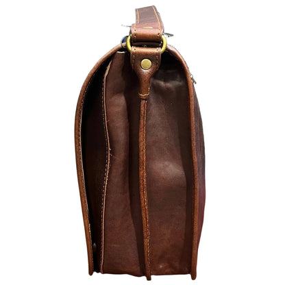 profilo lato larghezza destiny grande postino cartella in pelle marrone borsa fatta a mano in cuoio made in italy cuoieria italiana®