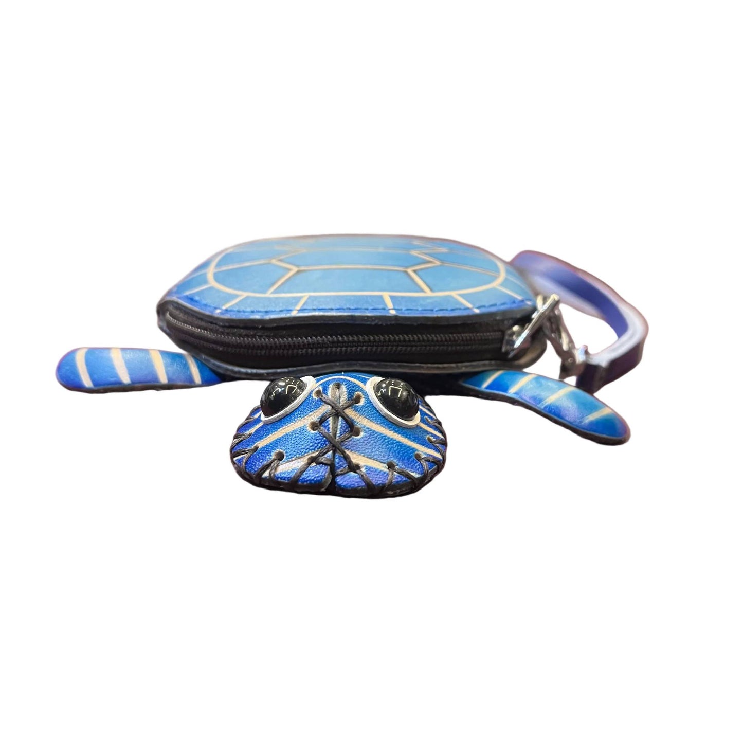 pruofilo lato larghezza tartaruga porta chiavi in pelle azzurro artigianale accessorio in cuoio cuoieria italiana