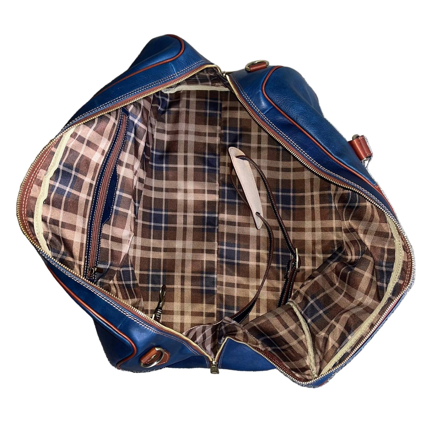 scomparto interno e tasche borsone in pelle blue navy opaco bagaglio a mano artigianale made in italy cuoieria italiana