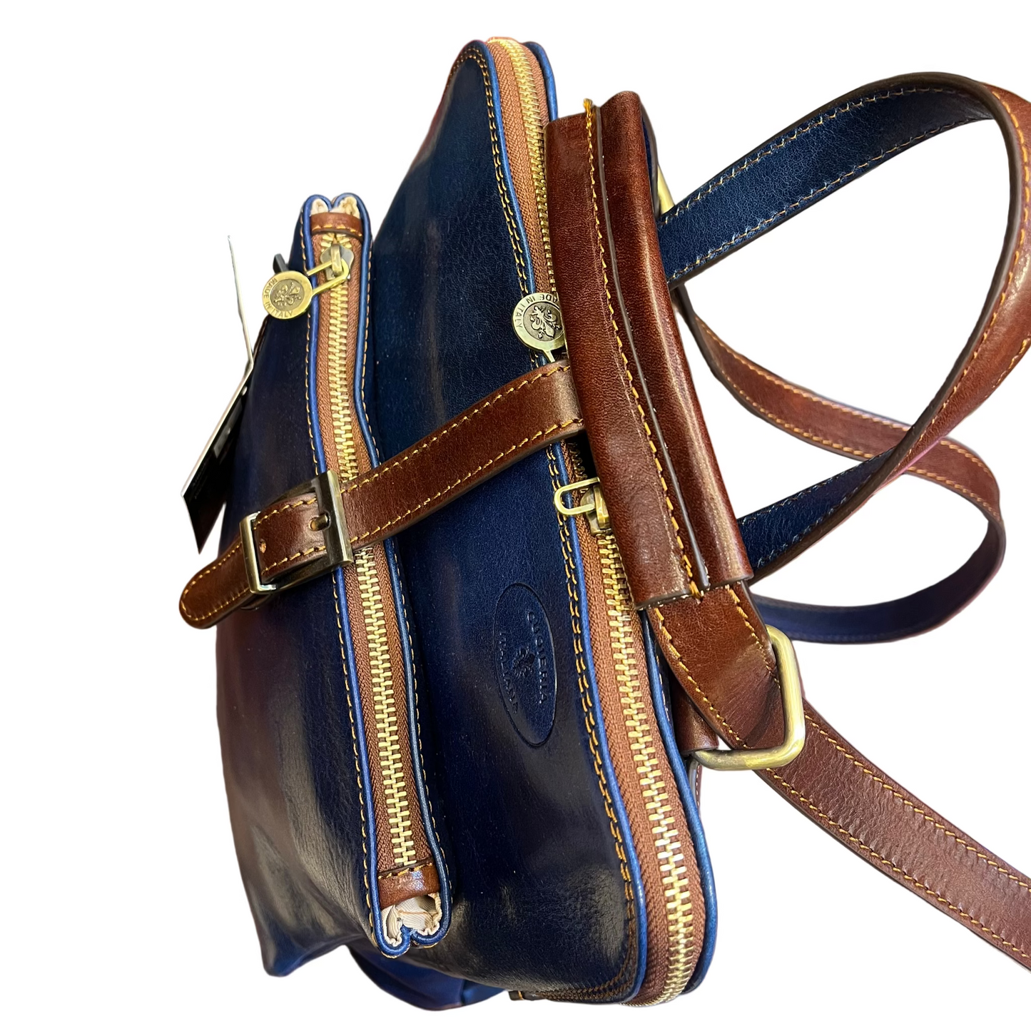 sopra Spartacus Zaino a tracolla in pelle blu porta PC Made in Italy Cuoieria Italiana