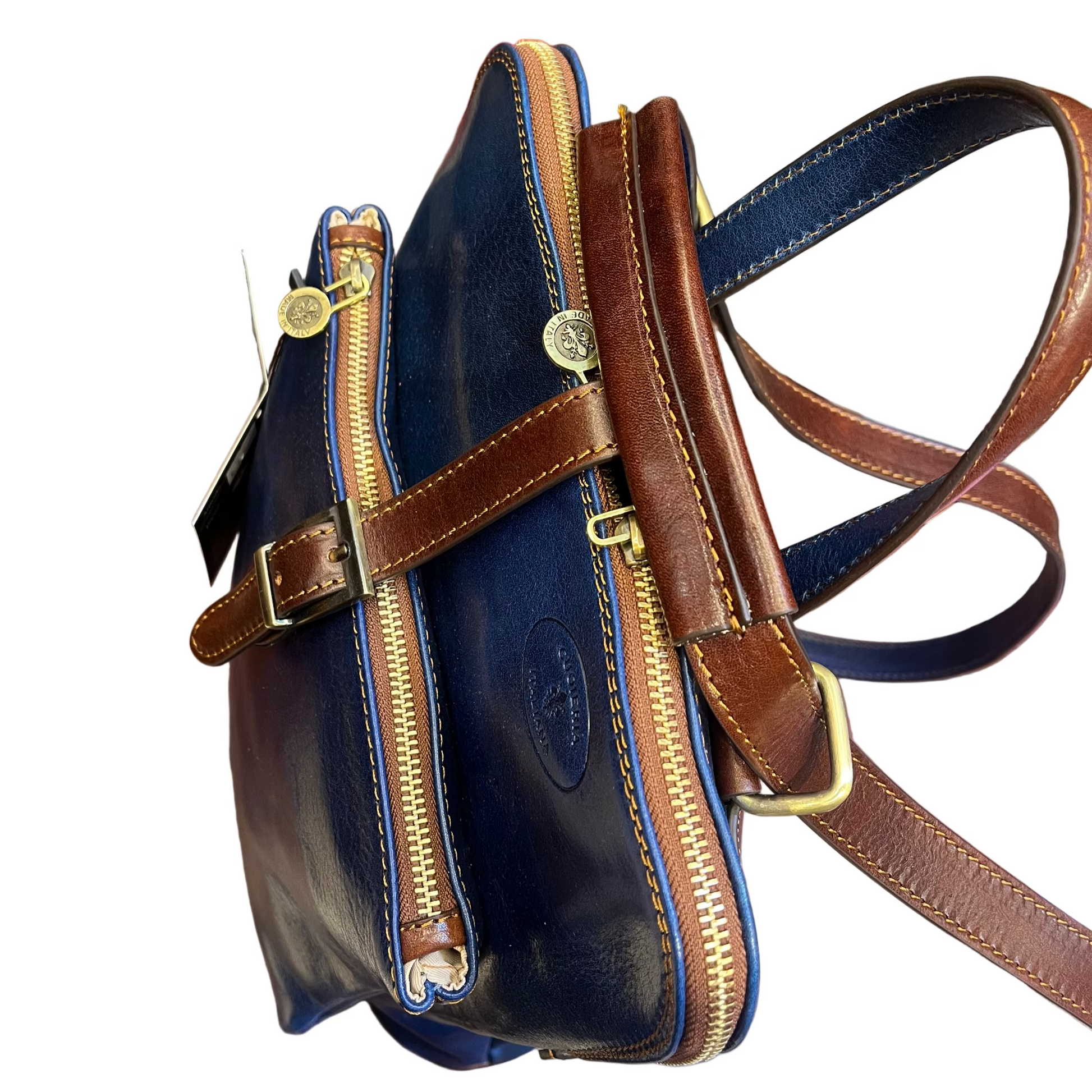 sopra Spartacus Zaino a tracolla in pelle blu porta PC Made in Italy Cuoieria Italiana