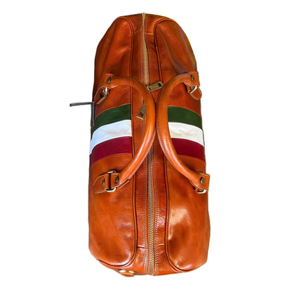 sopra borsone in pelle tinta cuoio naturale con tricolore bagaglio a mano in cuoio fatto a mano made in italy cuoieria italiana ®