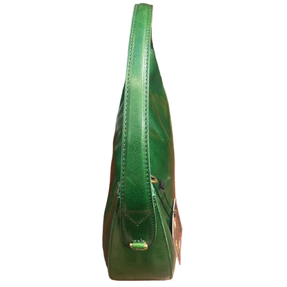 sopra e dettagli maniglia in cuoio nebula borsa in pelle verde a tracolla da donna borsa fatta a mano in cuoio made in italy cuoieria italiana®
