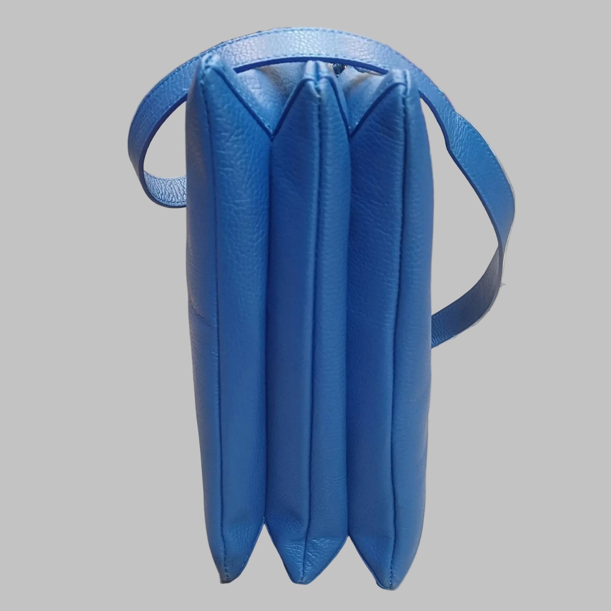 sotto base gemini grande borsa a tracolla in pelle blu elettrico da donna artigianale made in italy cuoieria italiana 