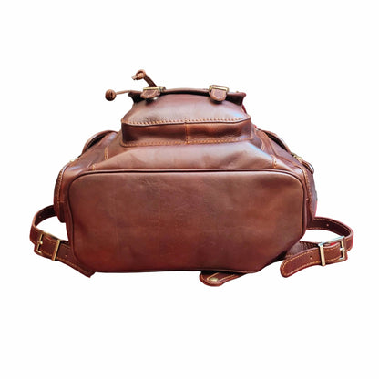 sotto base zaino classico grande in pelle zaino cacciatore in cuoio made in italy cuoieria italiana