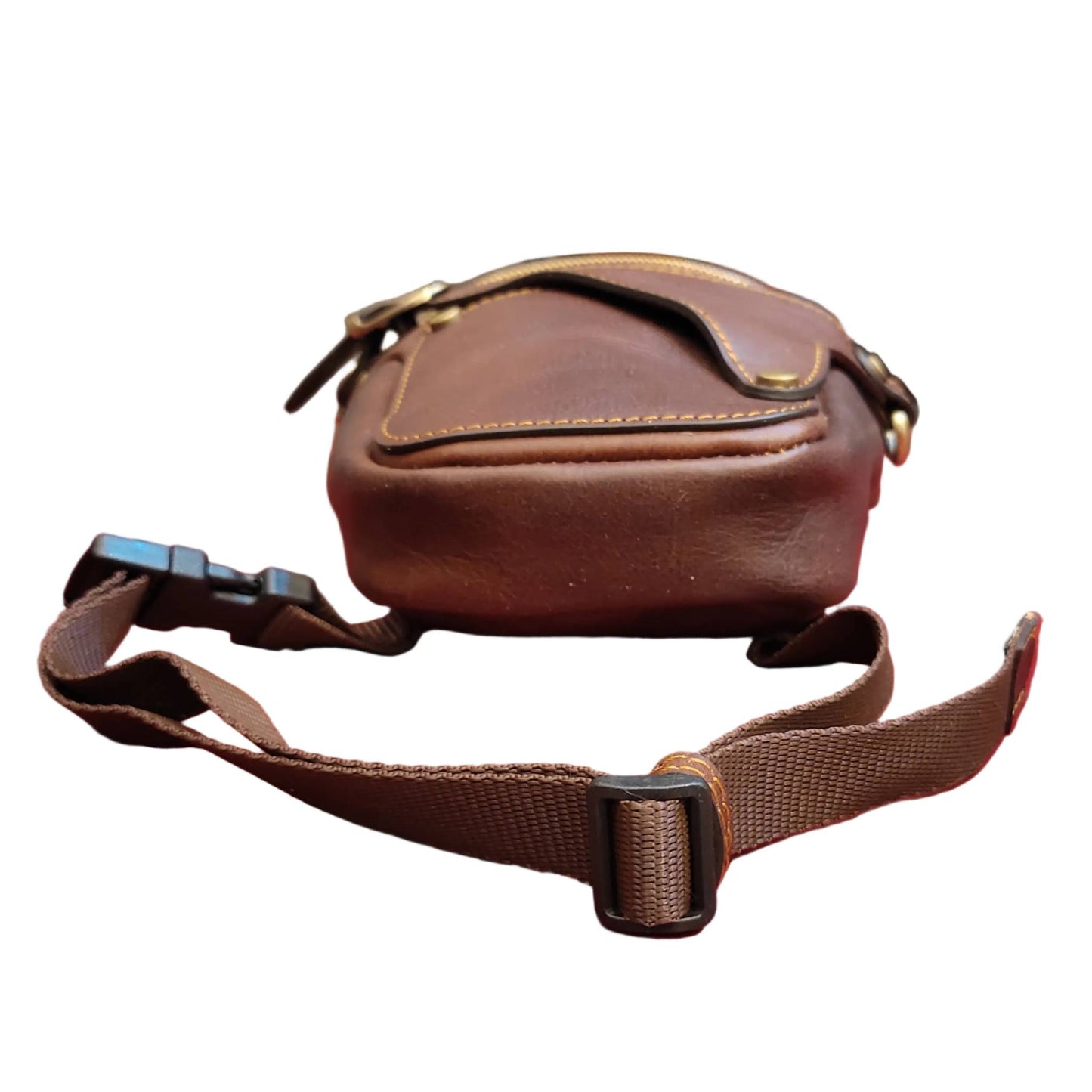 sotto centauro borsa laterale per gamba da moto in pelle marrone marsupio custodia accessorio artigianale in cuoio made in italy cuoieria italiana