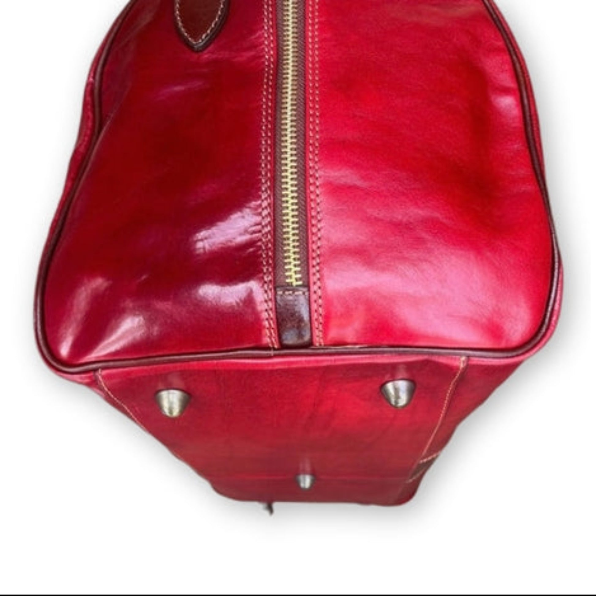 sotto e piedini borsone da viaggio in pelle rossa borsa da bagaglio a mano artigianale made in italy cuoieria italiana