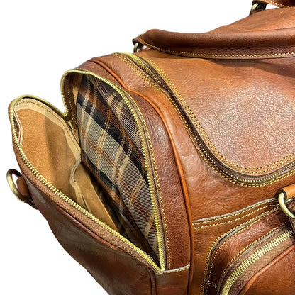 tasca laterale esterna gimnasio bagaglio a mano sportivo in cuoio borsa da viaggio borsone fatto a mano in pelle marrone classico made in italy cuoieria italiana®