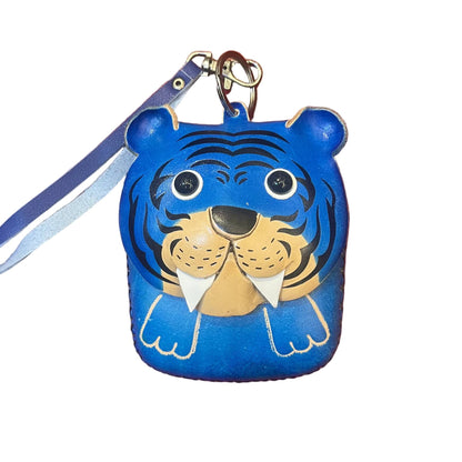 tigre porta chiavi in pelle azzurro artigianale accessorio in cuoio cuoieria italiana