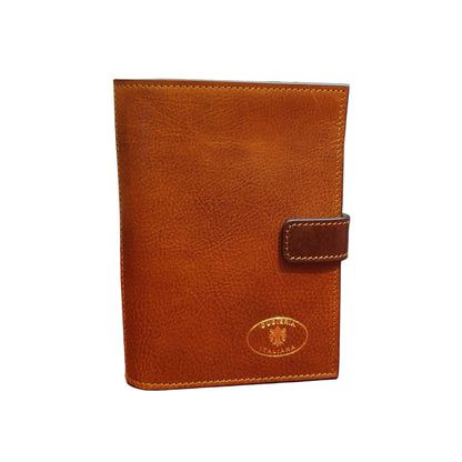 traveller porta passaporto premium in cuoio tinta cuoio naturale e marrone artigianale accessorio in pelle made in italy cuoieria italiana