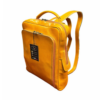 zaino medio compatto in pelle giallo borsa in cuoio made in italy cuoieria italiana
